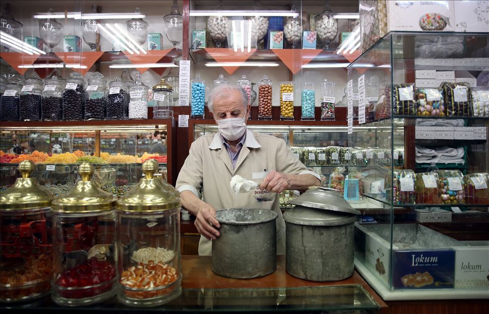 Beyoğlu'nun şekerci "Beyefendisi"