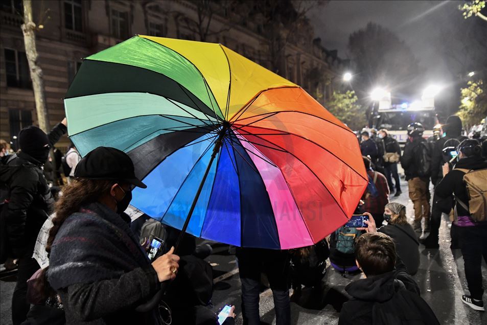 Thousands of demonstrators at the PPL Global Security Law protest in Paris