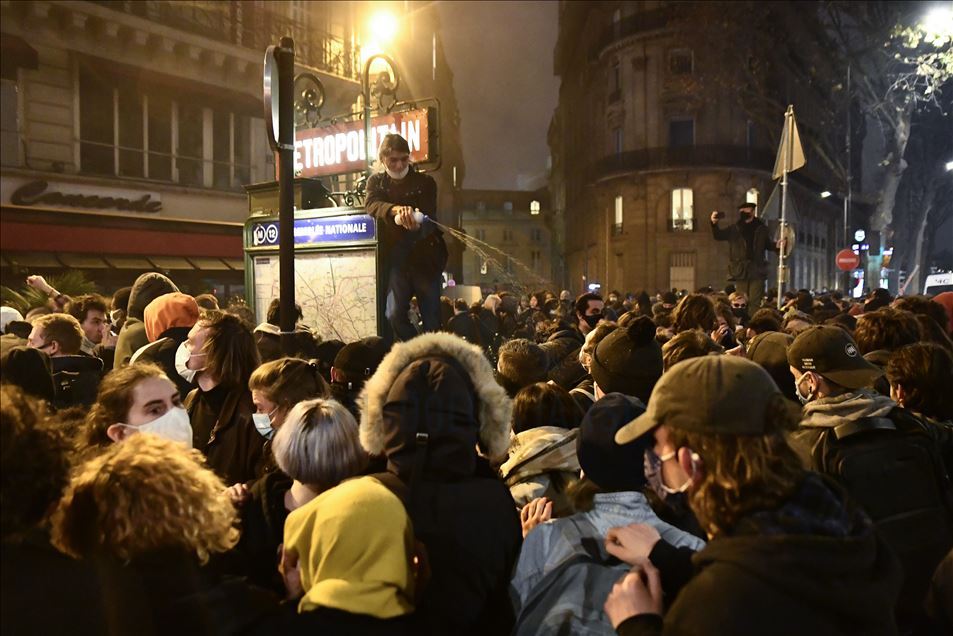 Thousands of demonstrators at the PPL Global Security Law protest in Paris