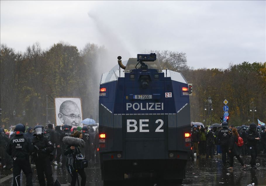 Polisi bubarkan demonstrasi anti-lockdown di Jerman