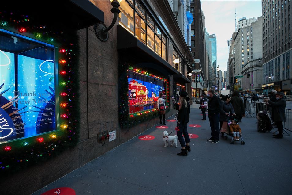 Macy’s Herald Square unveil its iconic holiday windows in NYC