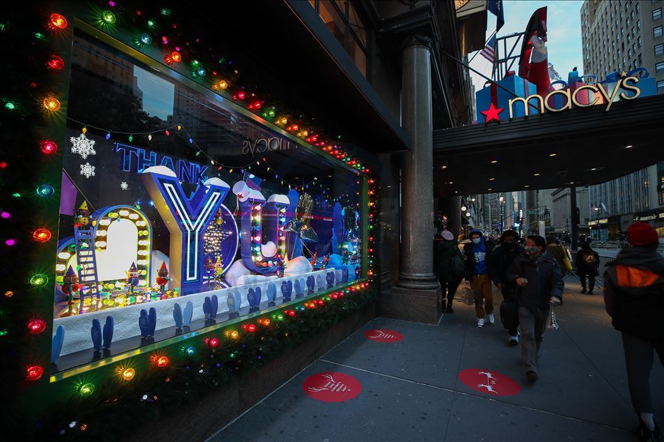 Macy’s Herald Square unveil its iconic holiday windows in NYC