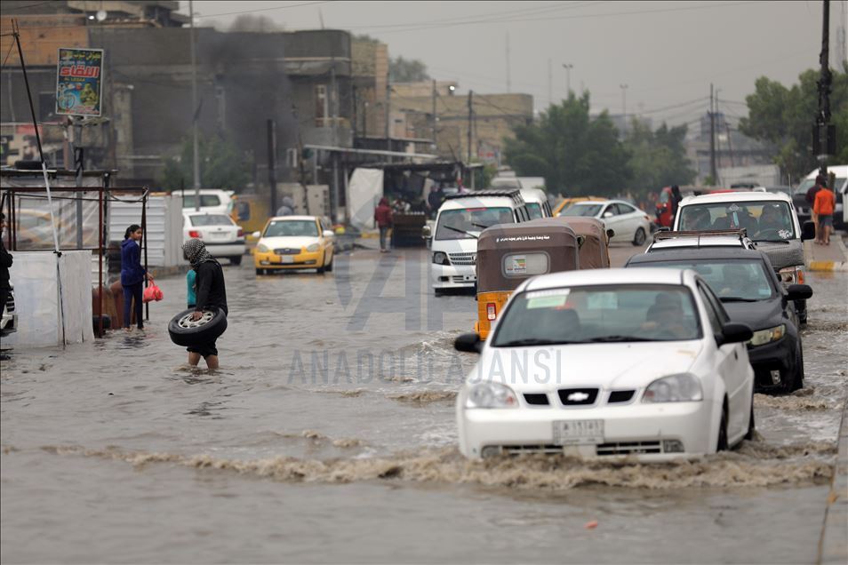 العراق.. الأمطار تخلف خسائر مادية كبيرة في بغداد