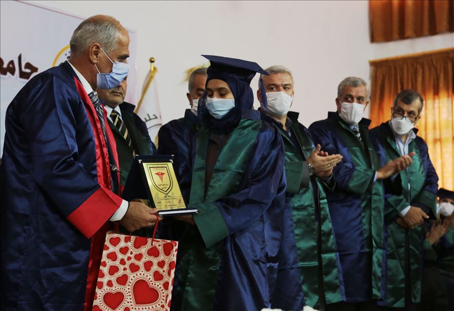 أول مراسم تخرج لـ30 طالبا في "اعزاز" السورية