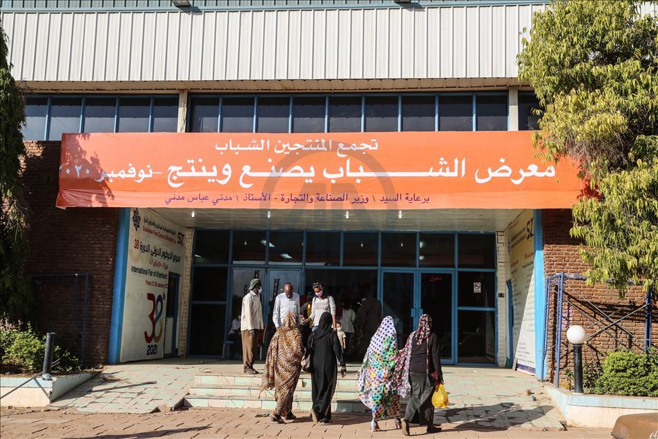 بأنامل سودانية.. ألف منتج يدوي يطمح إلى العالمية