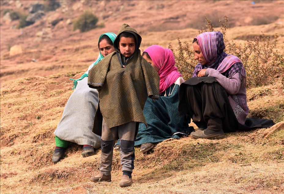 Hindistan hükümetinin göçebeleri yerlerinden ettiği iddiası