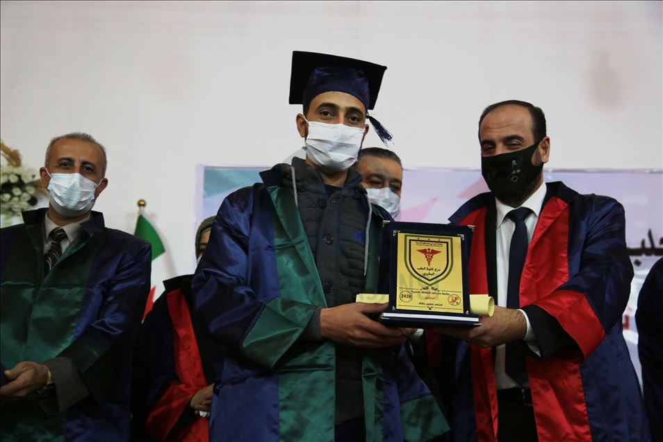أول مراسم تخرج لـ30 طالبا في "اعزاز" السورية