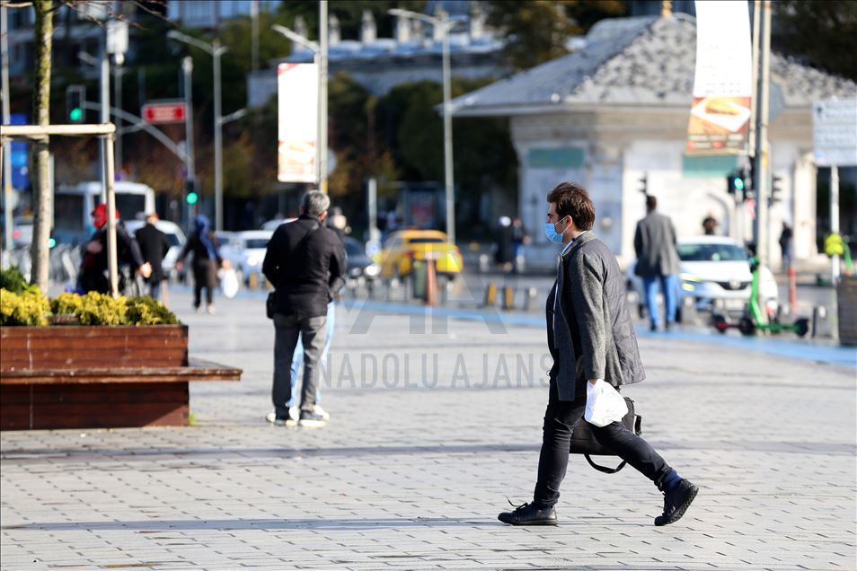 Sokağa çıkma kısıtlamasının bitmesiyle İstanbul'da hareketlilik başladı