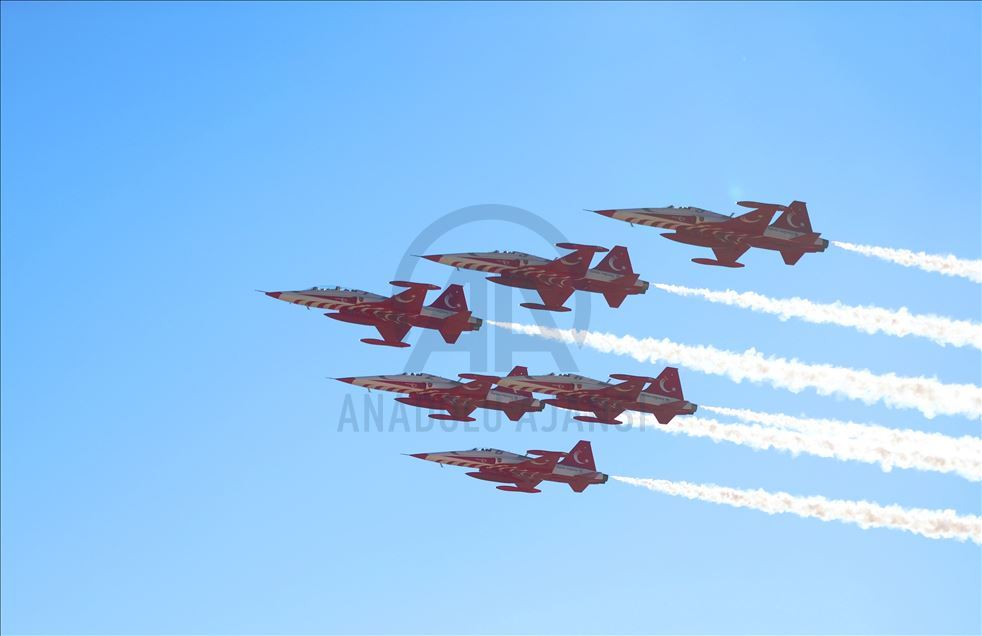 Turkish Stars perform over Mardin province