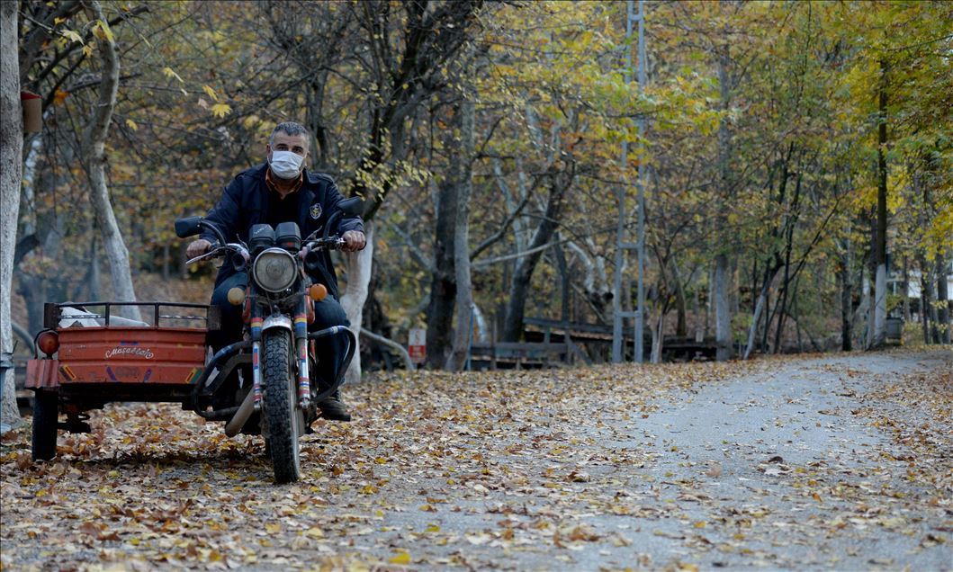 Döngel Şelalesi son bahar renkleriyle büyülüyor