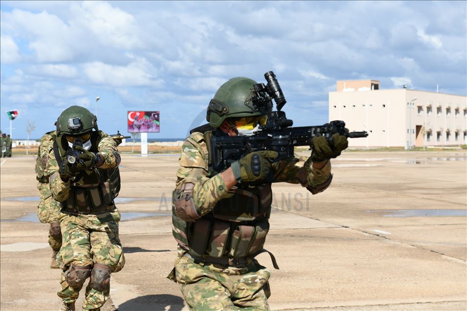 Bernameya perwerdeya eskerî ya Tirkiyeyê ya ji bo artêşa Lîbyayê mezûnên ewil dan