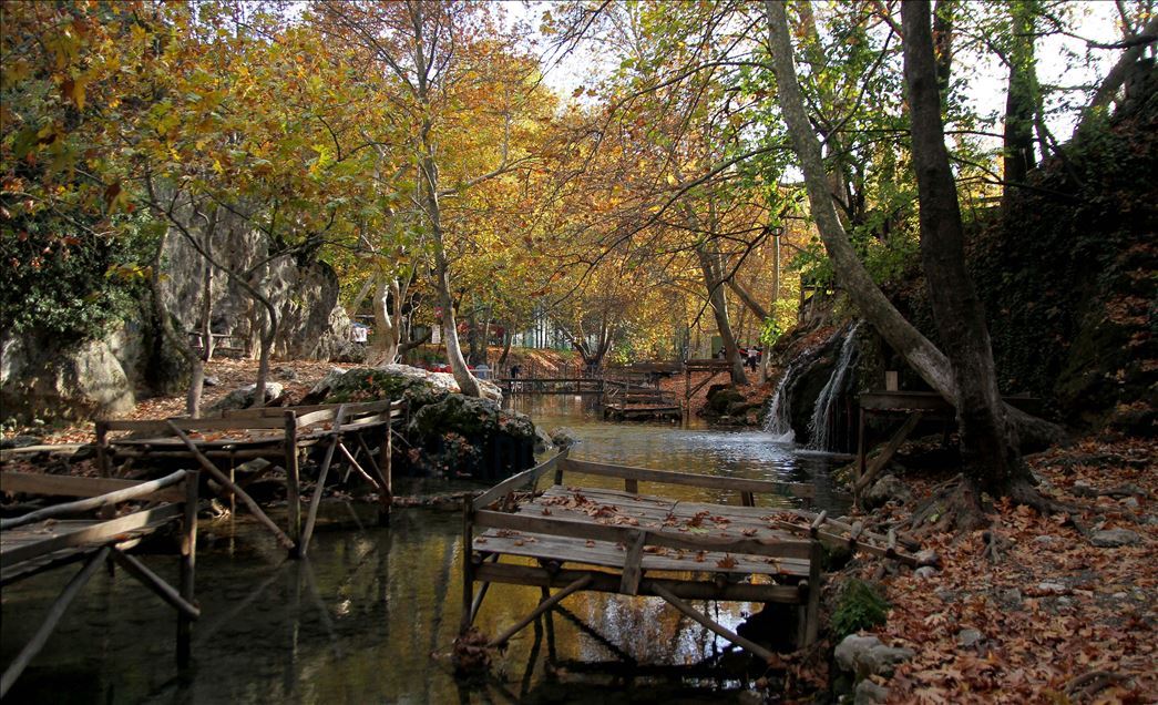 Осенний карнавал красок: водопад Донгель на юге Турции
