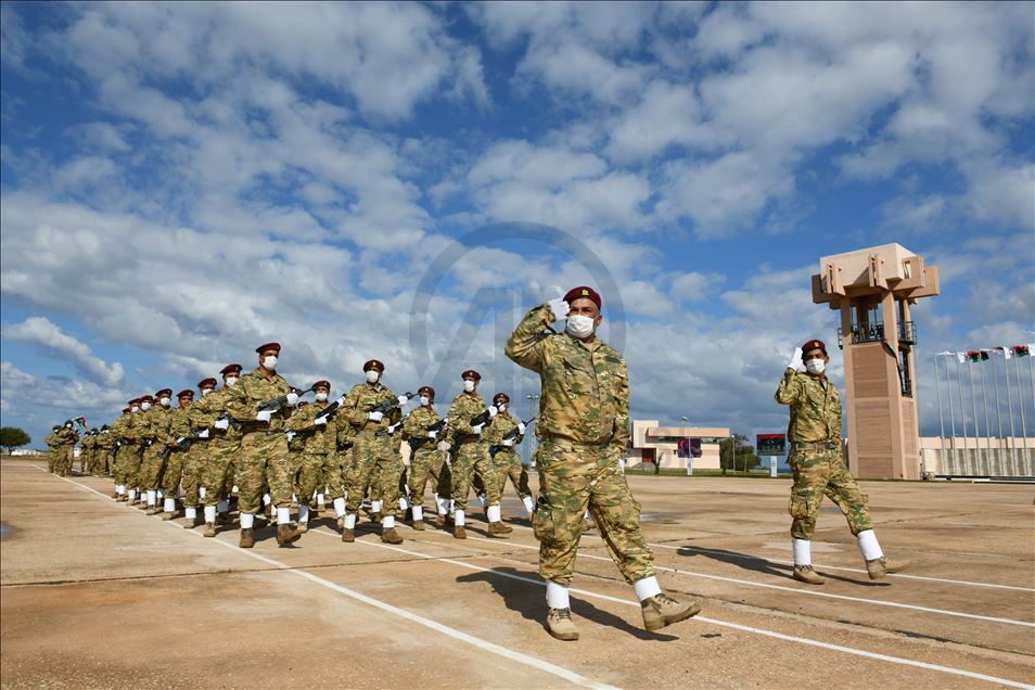 Турецкие военные завершили обучение первой группы курсантов в Ливии