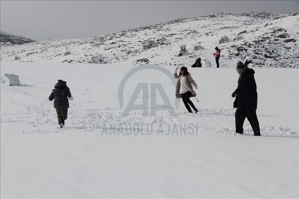 Ege'deki turizm merkezlerinde sokağa çıkma kısıtlamasının sona ermesiyle hareketlilik başladı