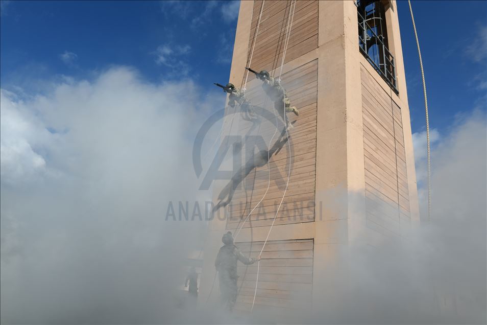 Bernameya perwerdeya eskerî ya Tirkiyeyê ya ji bo artêşa Lîbyayê mezûnên ewil dan