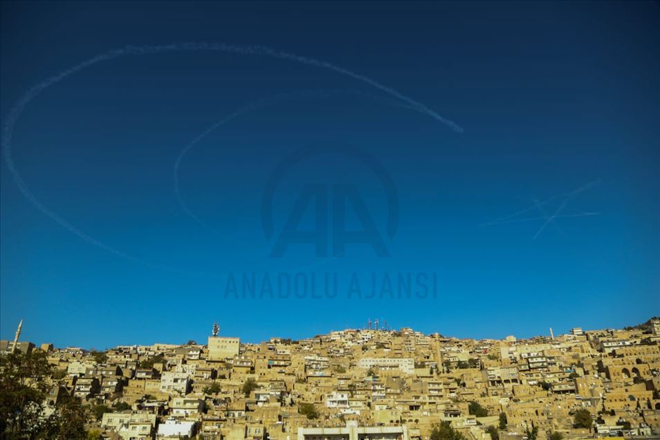 Turkish Stars perform over Mardin province