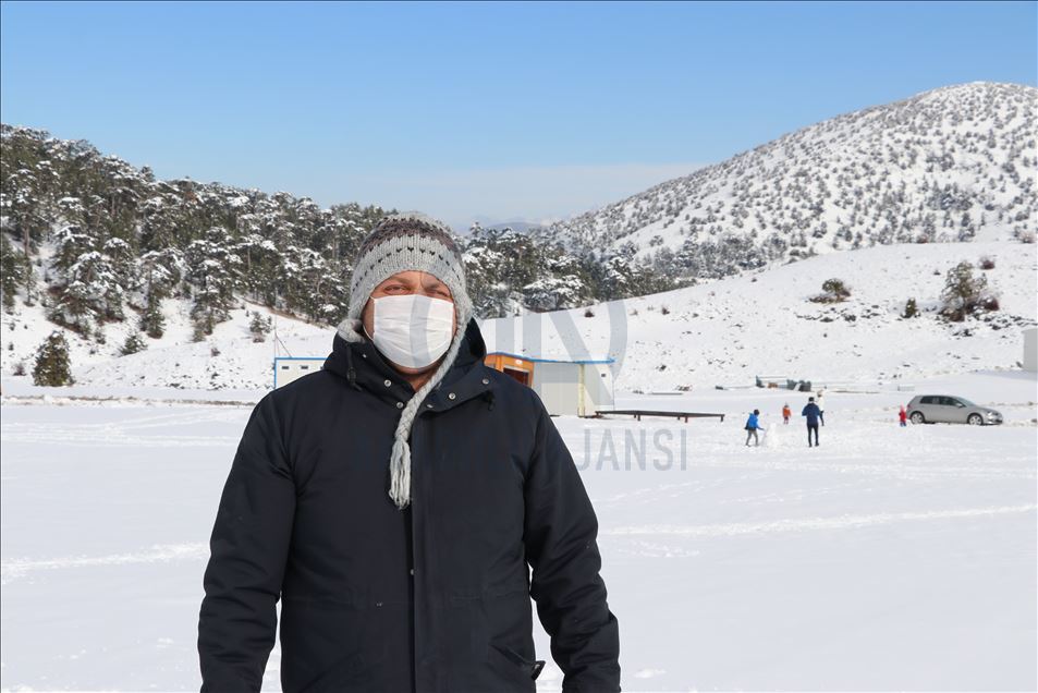 Ege'deki turizm merkezlerinde sokağa çıkma kısıtlamasının sona ermesiyle hareketlilik başladı