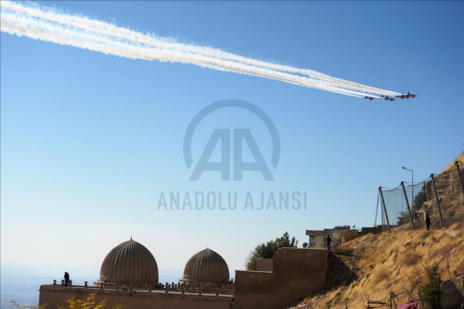 Turkish Stars perform over Mardin province