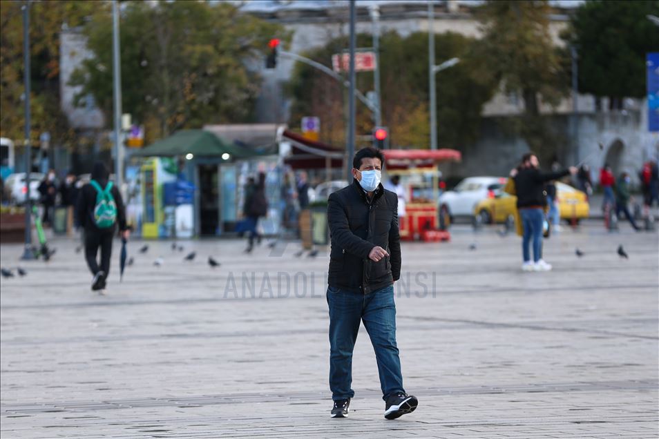Sokağa çıkma kısıtlamasının bitmesiyle İstanbul'da hareketlilik başladı