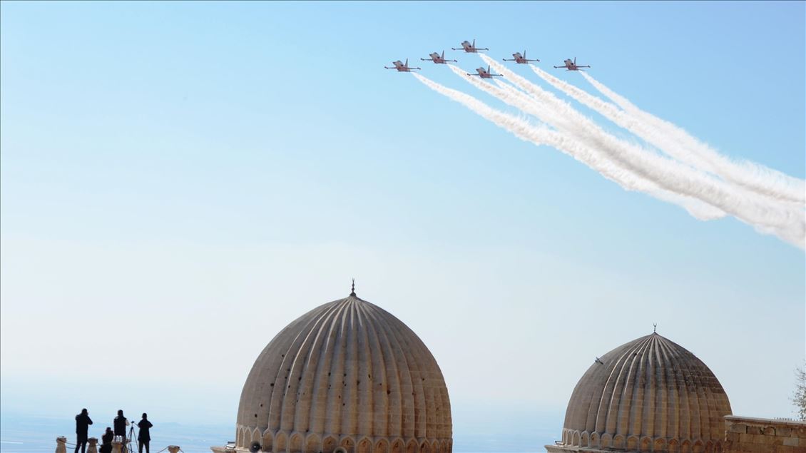 Turkish Stars perform over Mardin province
