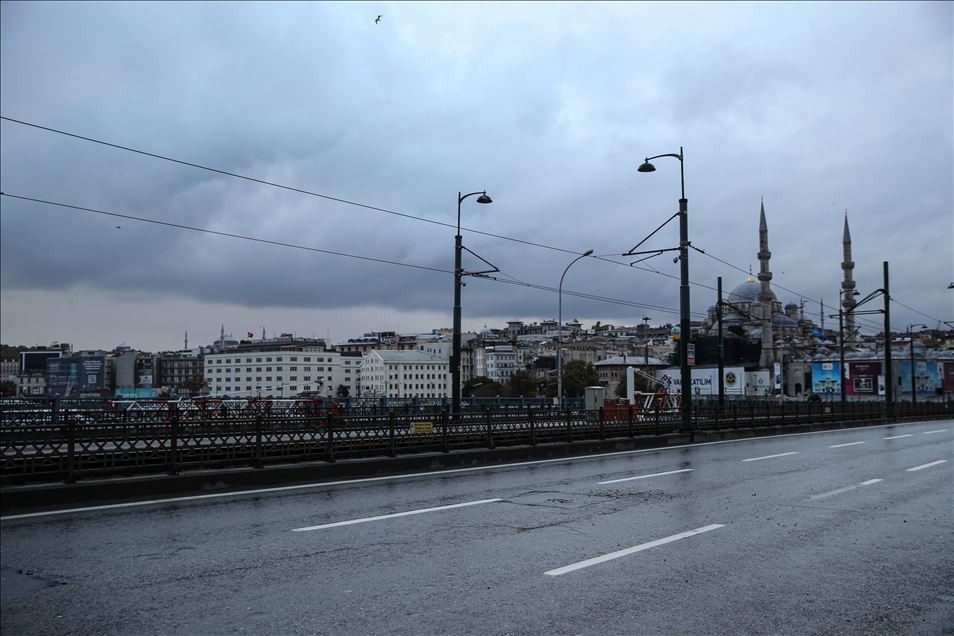 Kovid-19 tedbirleri kapsamında uygulanan sokağa çıkma kısıtlaması