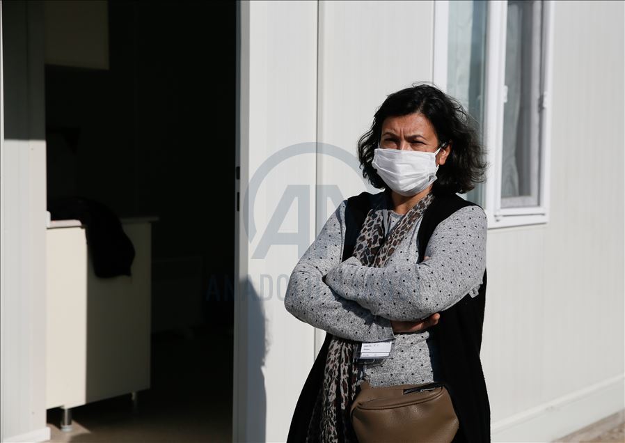 İzmir'deki geçici konaklama merkezi depremzedeleri ağırlamaya başladı