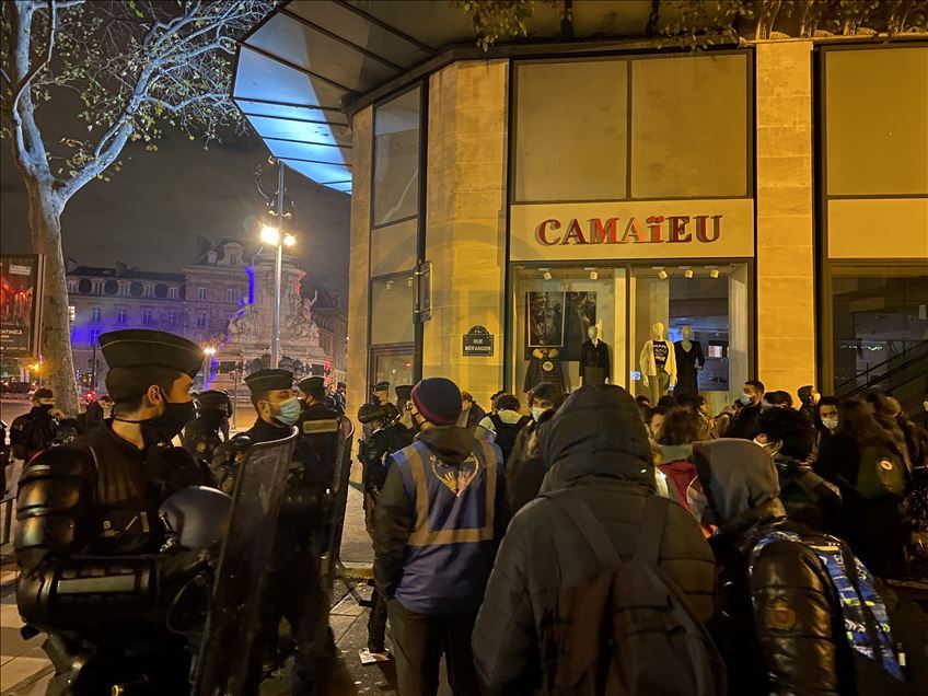 Police intervention in Paris