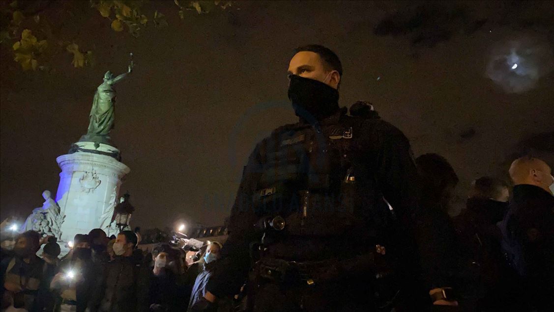 الشرطة الفرنسية تستخدم الغاز المسيل في تفكيك مخيم للاجئين