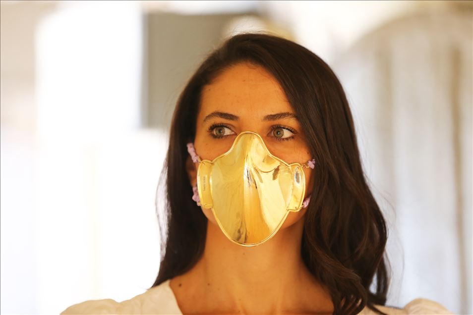Face masks made of gold and silver for sale in Istanbul