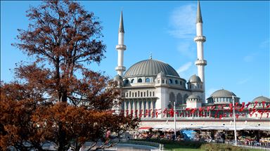 Final steps through the end of Taksim Mosque construction