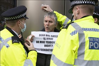 Demonstrasi anti vaksin Covid-19 di London
