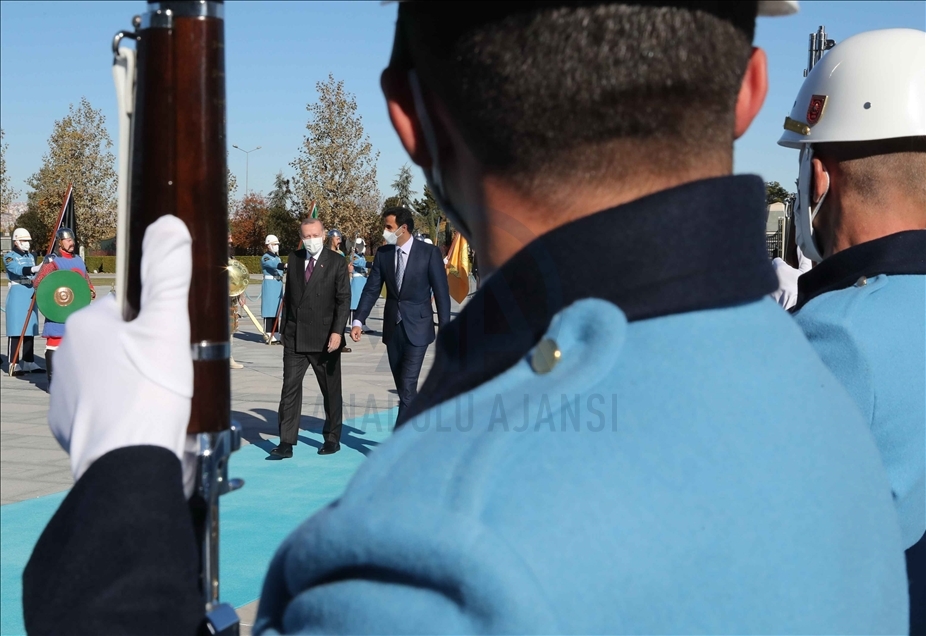 وسط مراسم رسمية.. الرئيس أردوغان يستقبل أمير قطر