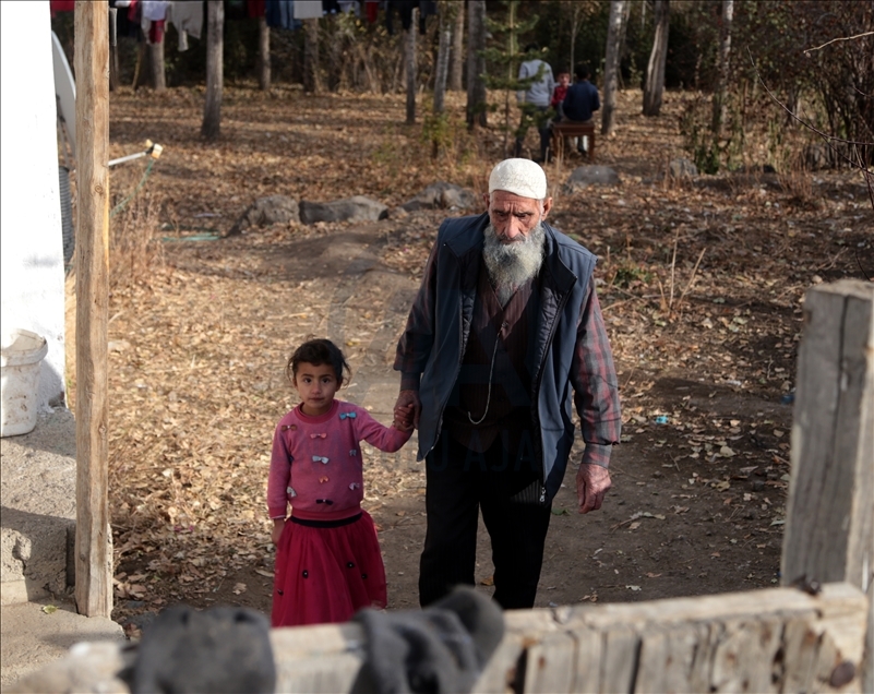 Kalikê Hecî Bekir yê 110 salî bi tenduristiya xwe va balê dikşîne