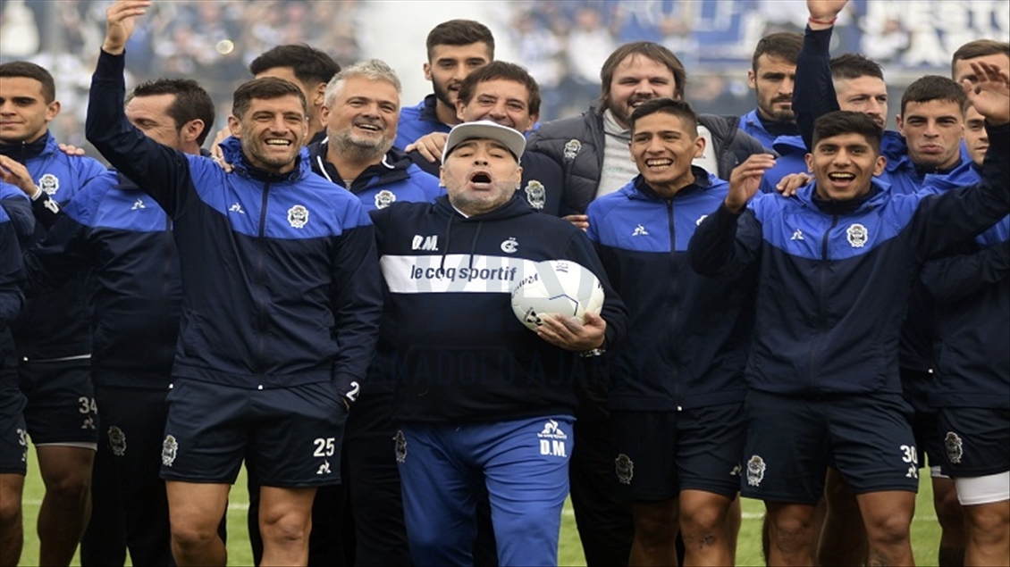 ئەفسانەى تۆپى پێى ئەرجەنتين، ديێگۆ ئارماندۆ مارادۆنا دوێنێ كۆچى دوايى كرد