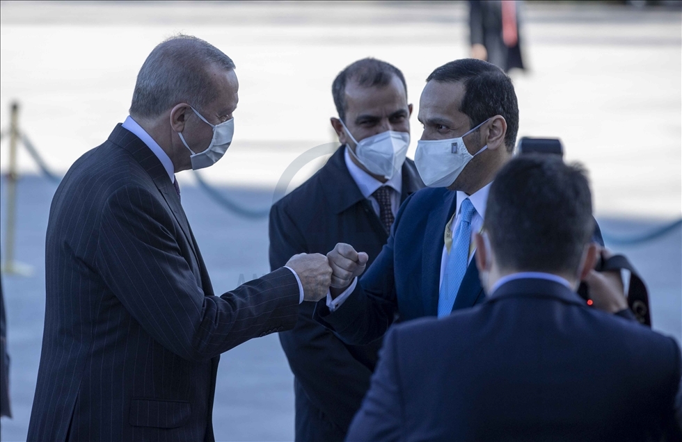 وسط مراسم رسمية.. الرئيس أردوغان يستقبل أمير قطر