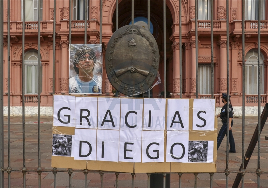 Maradona'nın ölümü Arjantin halkını yasa boğdu