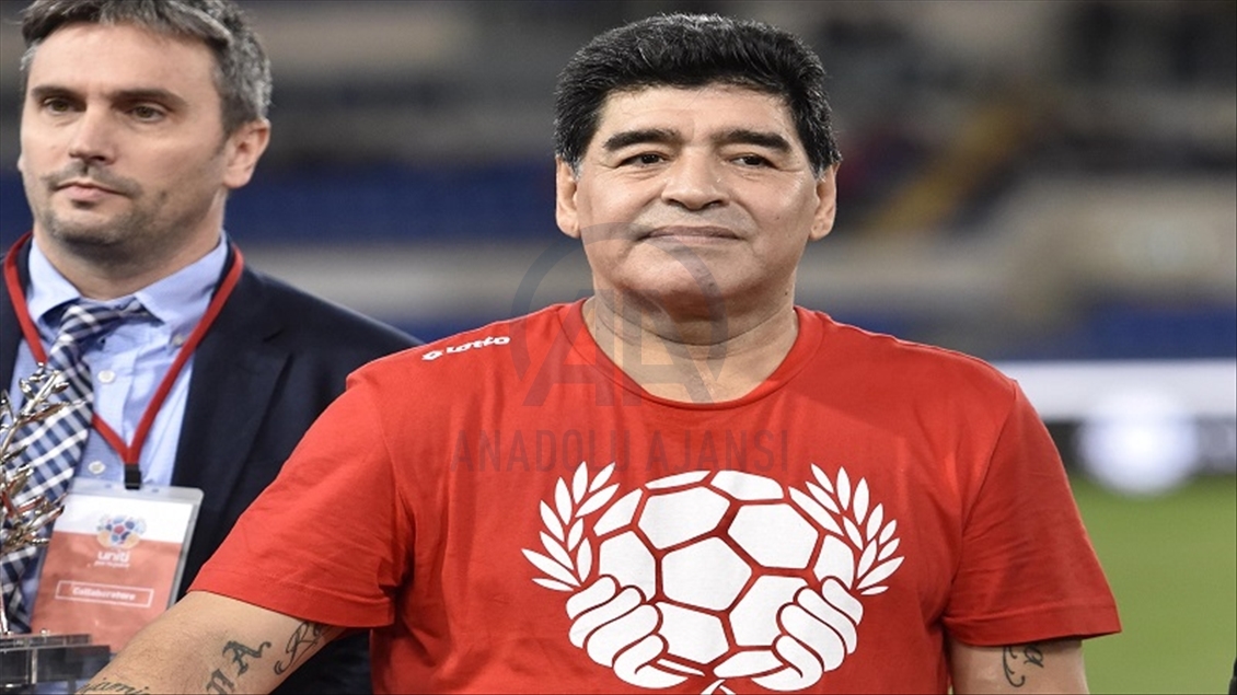 ئەفسانەى تۆپى پێى ئەرژەنتينى مارادۆنا كۆچى دوايى كرد
