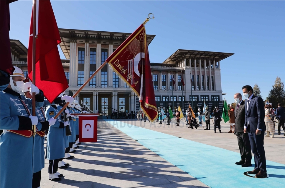 وسط مراسم رسمية.. الرئيس أردوغان يستقبل أمير قطر