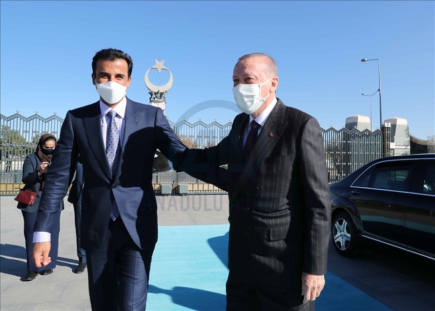 وسط مراسم رسمية.. الرئيس أردوغان يستقبل أمير قطر