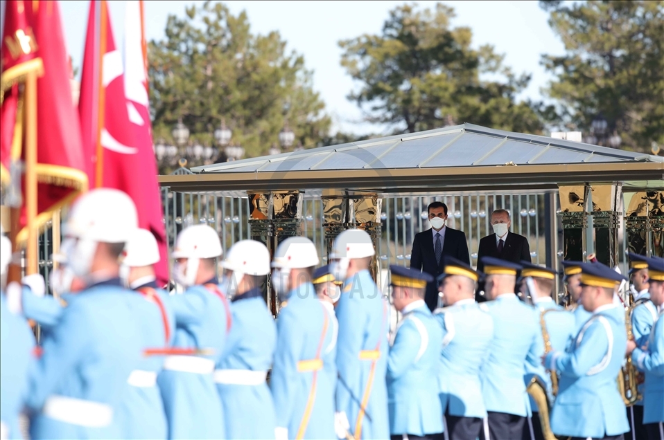 وسط مراسم رسمية.. الرئيس أردوغان يستقبل أمير قطر