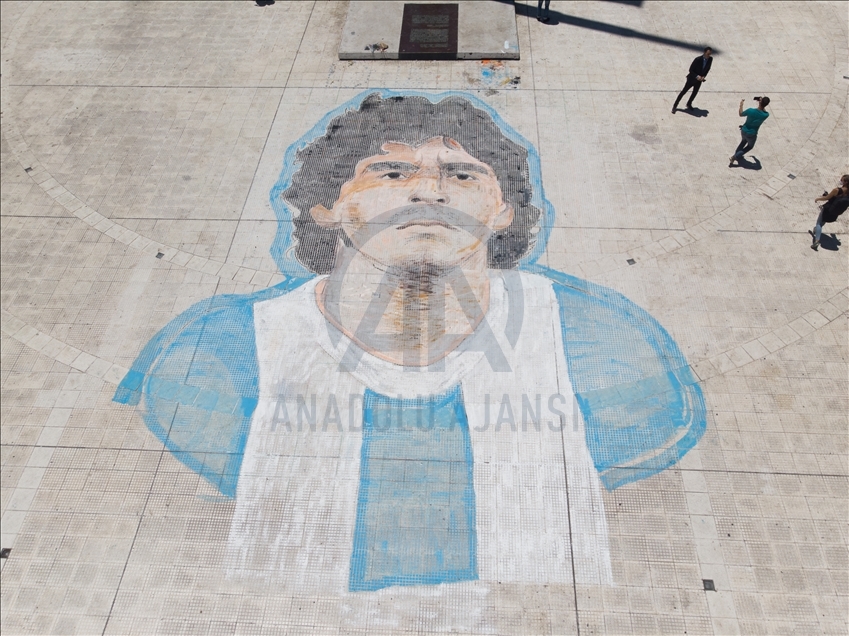 Pemakaman legenda sepak bola Argentina, Diego Armando Maradona