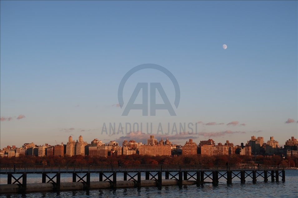 Indahnya matahari terbenam di New York