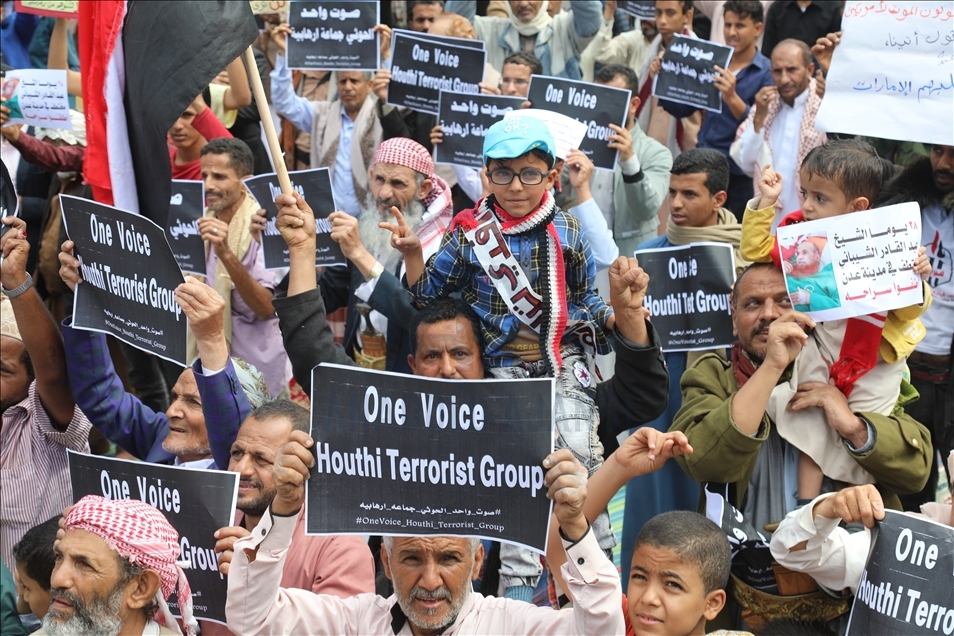 Yemen'de yüzlerce kişi Husilerin "terör örgütü" kabul edilmesi talebiyle gösteri düzenledi