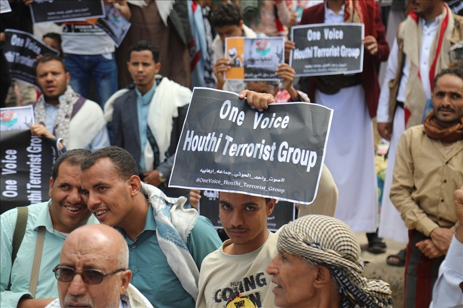 Yemen'de yüzlerce kişi Husilerin "terör örgütü" kabul edilmesi talebiyle gösteri düzenledi