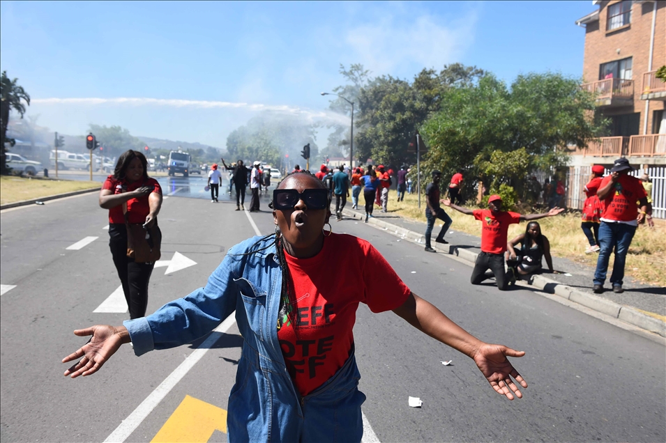 Güney Afrika'da ırkçılık karşıtı gösteri