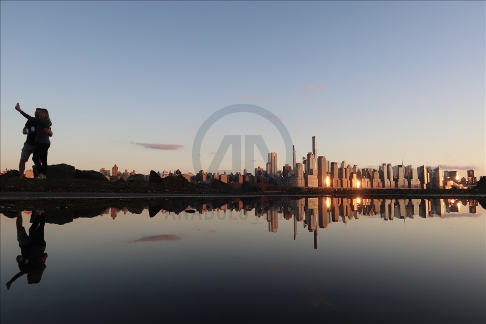 Indahnya matahari terbenam di New York