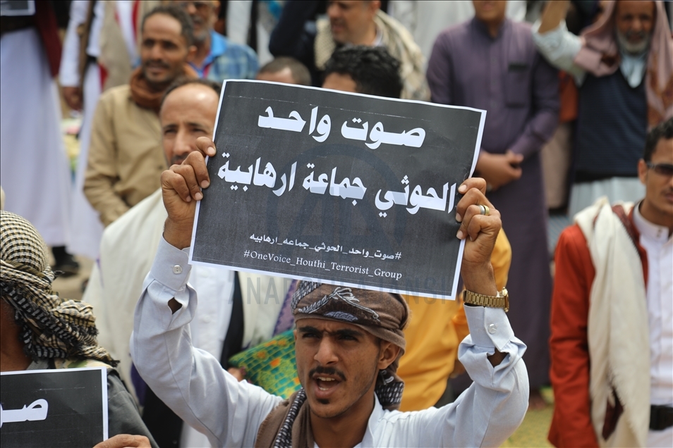 Yemen'de yüzlerce kişi Husilerin "terör örgütü" kabul edilmesi talebiyle gösteri düzenledi