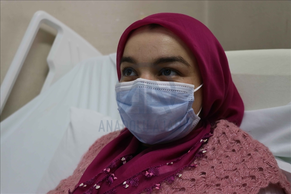 في ظاهرة نادرة.. إمرأة تركية برحمين تنجب توأما