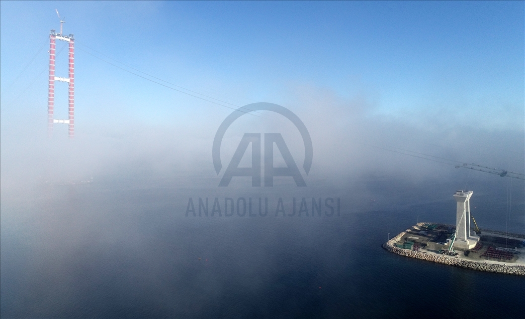 Çanakkale Boğazı yoğun sis nedeniyle çift yönlü transit gemi geçişlerine kapatıldı