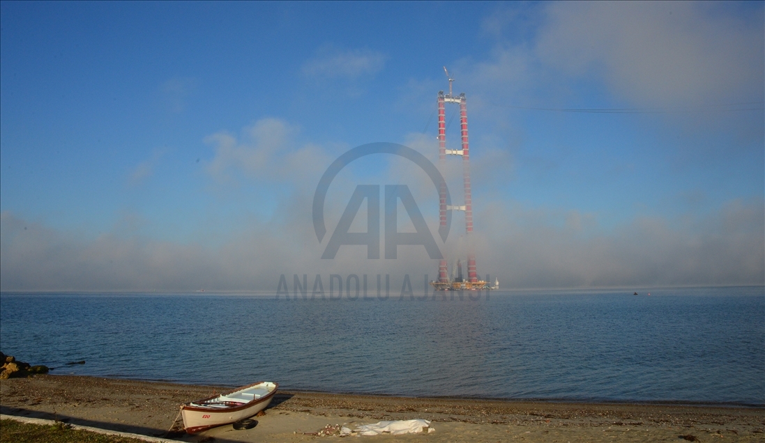 Çanakkale Boğazı yoğun sis nedeniyle çift yönlü transit gemi geçişlerine kapatıldı